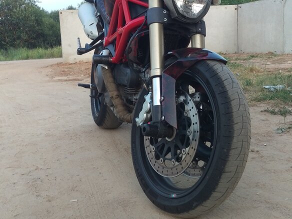 2013 Ducati Monster 1100, красный, 500000 рублей