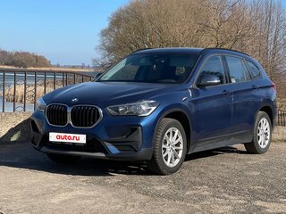 2020 BMW X1 16d sDrive II (F48) Рестайлинг, синий, 1590000 рублей, вид 3