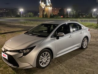 2020 Toyota Corolla XII (E210), серебристый, 1700000 рублей, вид 5