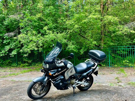 1999 Honda XL1000V Varadero, серебристый, 430000 рублей, вид 2