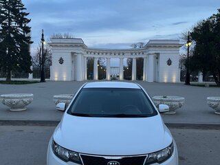 2011 Kia Cerato 6-speed II, белый, 1050000 рублей, вид 2