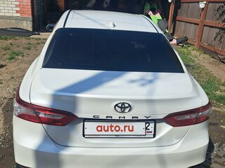 2020 Toyota Camry VIII (XV70), белый, 3500000 рублей, вид 3