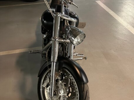 2003 Harley-Davidson Fat Boy, чёрный, 900000 рублей, вид 3