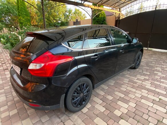 2012 Ford Focus III, чёрный, 750000 рублей - вид 2