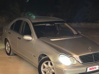 2003 Mercedes-Benz C-Класс 180 II (W203), белый, 650000 рублей, вид 2