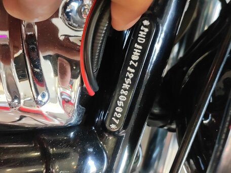 2005 Harley-Davidson V-Rod, чёрный, 3377132 рублей, вид 3