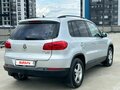 2013 Volkswagen Tiguan I Рестайлинг, серебристый, 1390000 рублей - вид 4