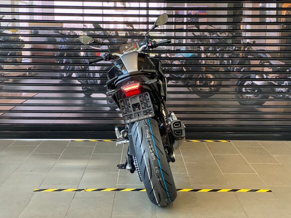 2021 BMW F 900 R, чёрный - вид 7