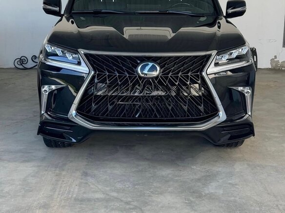 2018 Lexus LX 570 III Рестайлинг 2, чёрный, 10000000 рублей - вид 1