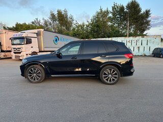 2019 BMW X5 30d IV (G05/G18), чёрный, 8500000 рублей, вид 4
