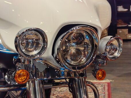 2018 Harley-Davidson Electra Glide, белый, 2100000 рублей, вид 4