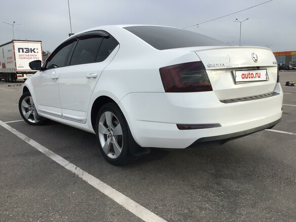 2015 Skoda Octavia III (A7), белый, 990000 рублей - вид 10