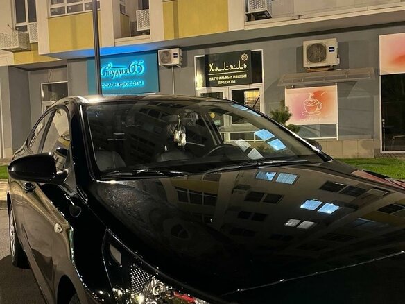 2021 Hyundai Solaris II Рестайлинг, чёрный, 1850000 рублей - вид 1