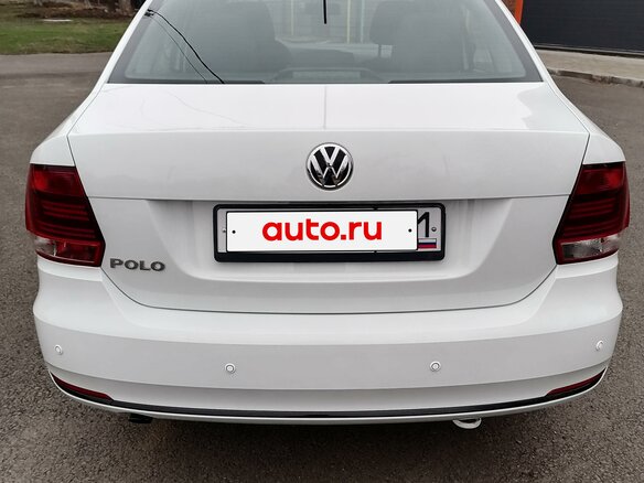 2017 Volkswagen Polo V Рестайлинг, белый, 1385000 рублей - вид 4