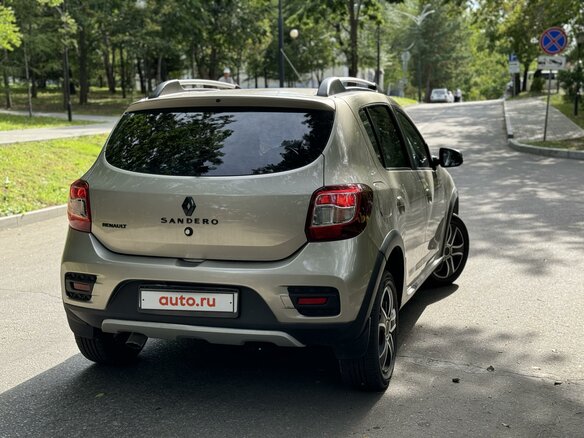 2018 Renault Sandero Stepway II, бежевый, 1370000 рублей - вид 4