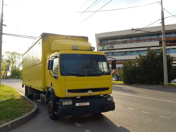 1999 Renault Premium, жёлтый, 850000 рублей - вид 1