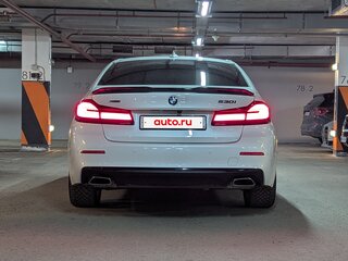 2021 BMW 5 серии 530i xDrive VII (G30/G31/G38) Рестайлинг, белый, 5200000 рублей, вид 5