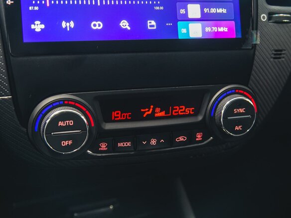 2018 Kia Cerato III Рестайлинг (Classic), чёрный, 1500000 рублей - вид 17