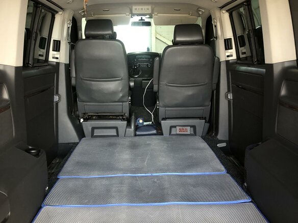 2012 Volkswagen Multivan T5 Рестайлинг, чёрный, 2950000 рублей - вид 7