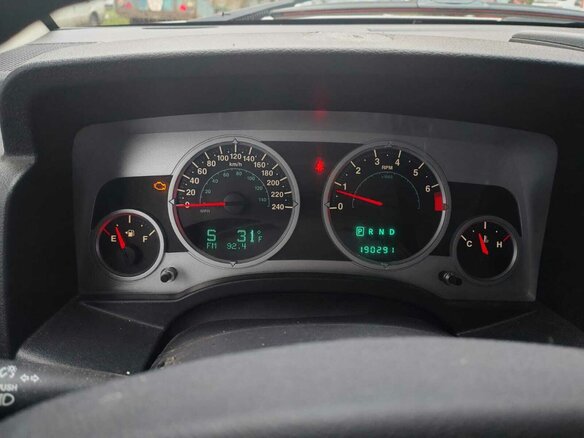 2008 Jeep Compass I, серебристый, 730000 рублей - вид 9
