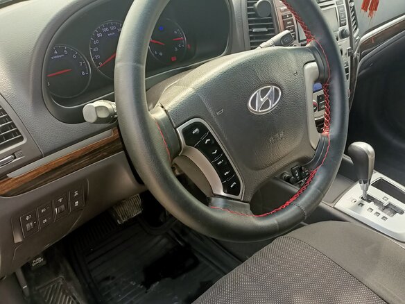 2011 Hyundai Santa Fe II Рестайлинг, чёрный, 1350000 рублей - вид 10