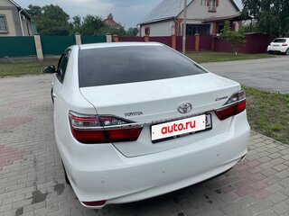 2014 Toyota Camry VII (XV50) Рестайлинг, белый, 1700000 рублей, вид 3