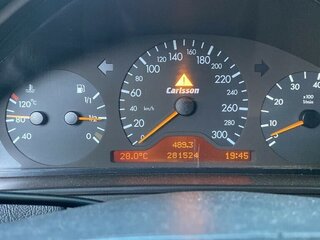 1999 Mercedes-Benz E-Класс 320 II (W210, S210), чёрный, 1500000 рублей, вид 3