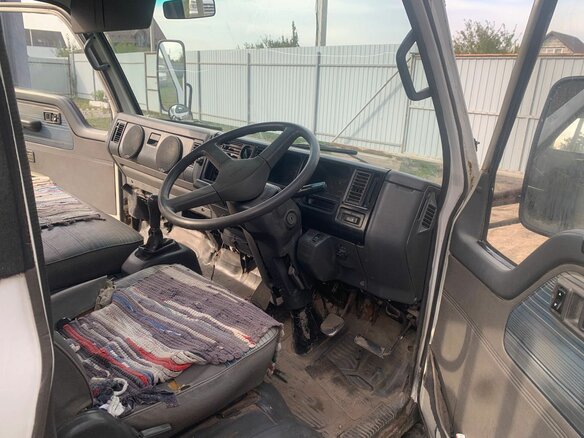 1991 Mazda Titan, белый, 750000 рублей - вид 5