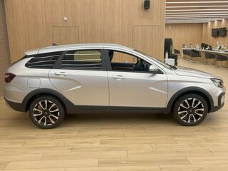 2026 Lada (ВАЗ) Vesta SW Cross I Рестайлинг (NG), серебристый, 2163000 рублей, вид 4