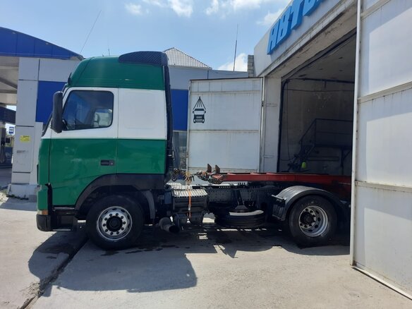 1995 Volvo FH, зелёный, 1100000 рублей - вид 8