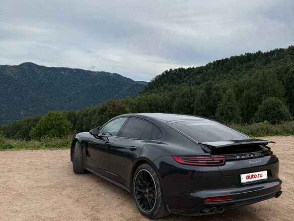 2020 Porsche Panamera 4 II, серый, 9500000 рублей - вид 2