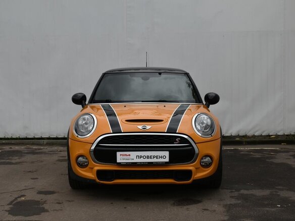 2014 Mini Hatch Cooper S III (F55/F56), жёлтый - вид 1