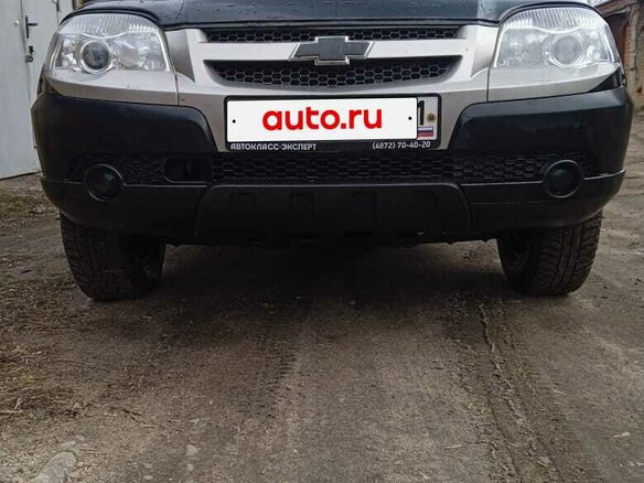 2015 Chevrolet Niva I Рестайлинг, серый, 650000 рублей - вид 1