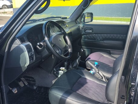 2011 Nissan Patrol V (Y61) Рестайлинг, чёрный, 4700000 рублей, вид 5