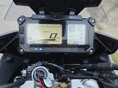 2020 Yamaha MT-09 Tracer (FJ-09), серый, 980000 рублей, вид 3