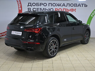 2025 Audi Q5 L 45 TFSI II (FY) Рестайлинг, чёрный, 5500000 рублей, вид 4