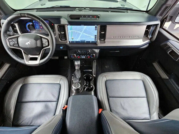 2023 Ford Bronco VI, серый, 7000000 рублей - вид 4