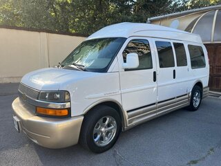2003 Chevrolet Express II, белый, 3700000 рублей, вид 1