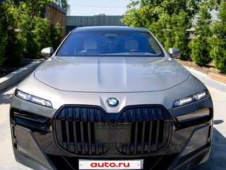 2023 BMW 7 серии 760i xDrive VII (G70), серый, 15000000 рублей, вид 4