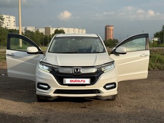2020 Honda Vezel I Рестайлинг, белый, 2190000 рублей, вид 3