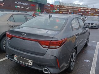 2021 Kia Rio IV Рестайлинг (Global market), серый, 1200000 рублей, вид 4