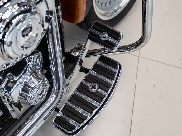 2008 Harley-Davidson Fat Boy, золотистый, 1300000 рублей - вид 22