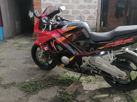 1997 Honda CBR 600F, красный, 340000 рублей, вид 2