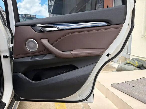 2023 BMW X1 20Li sDrive II (F48) Рестайлинг, белый - вид 12