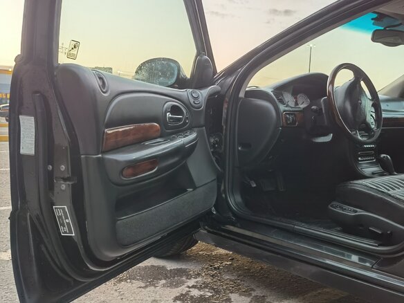 2002 Chrysler 300M, чёрный - вид 4