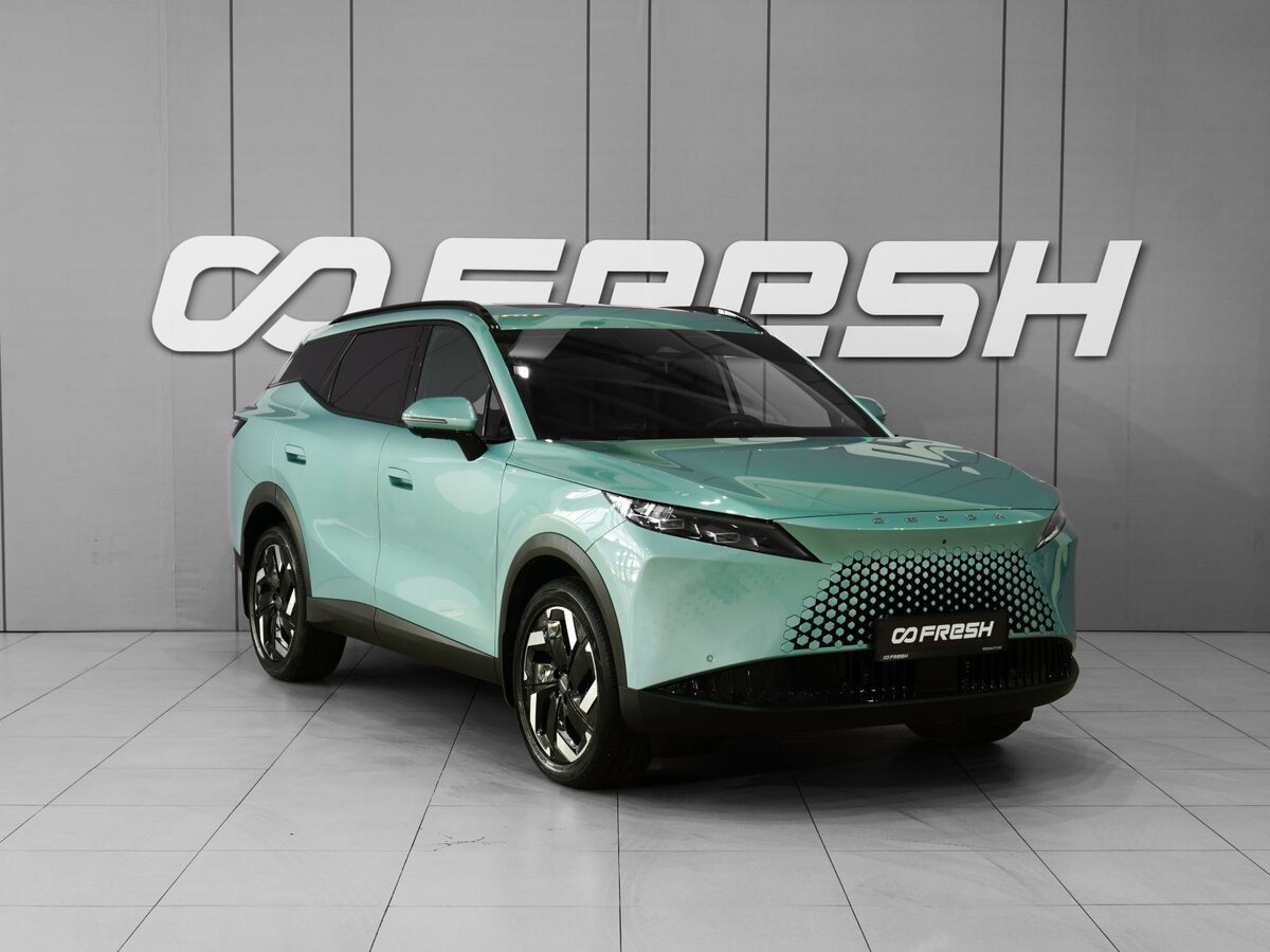 Открыть фотографии: Omoda C7