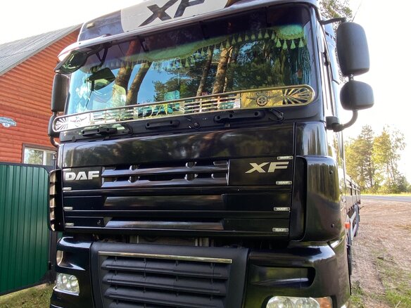 2010 DAF XF 105, чёрный - вид 1