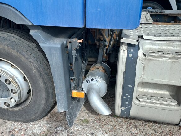2011 Volvo FH, синий, 4500000 рублей - вид 16