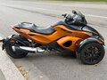 2011 BRP Can-Am Spyder, оранжевый, 1050000 рублей - вид 2