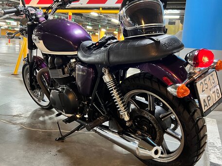 2012 Triumph Bonneville, пурпурный, 500000 рублей, вид 4